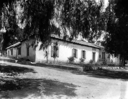 Sprawling Adobe Flores, or the Juan Perez Adobe