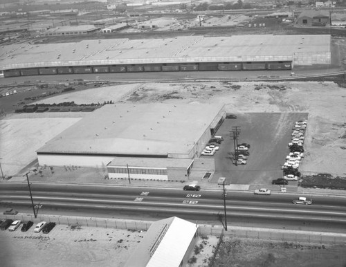 Slauson Avenue and Garfield Avenue, Commerce, looking north