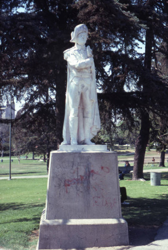 Lafayette Park statue