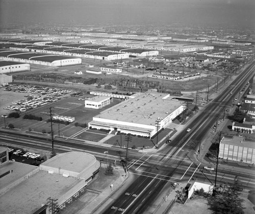 Slauson and Eastern avenues, looking north