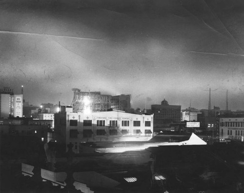 How today's atomic blast looked in Los Angeles