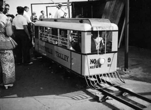 Venice pier's Toonerville Trolley