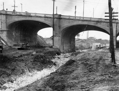 Ramona Freeway construction at Macy St. Bridge