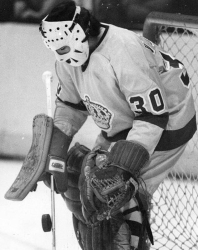 Rogie Vachon, goalie