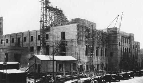 LAPL Central Library construction, n.e. corner construction