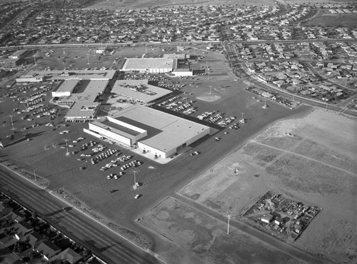 Orbach's Department Store, La Mirada, looking north