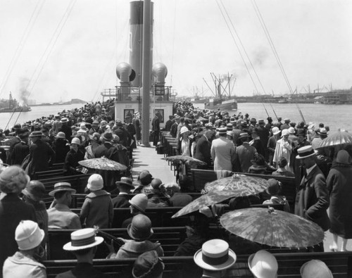 Catalina ship passengers