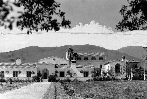 Toll Hall, Scripps College