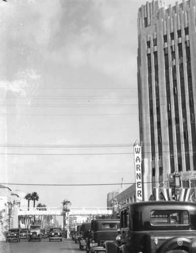 Exterior view of the Warner Bros. Western Theater