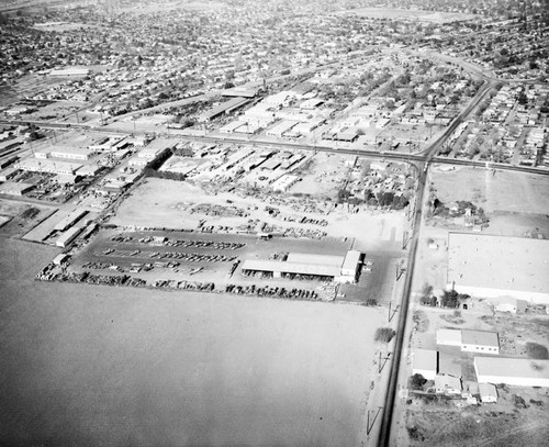 Hood Construction Co., Santa Fe Springs, looking north