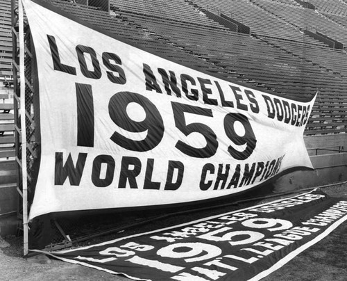 Unveil Dodgers championship pennants