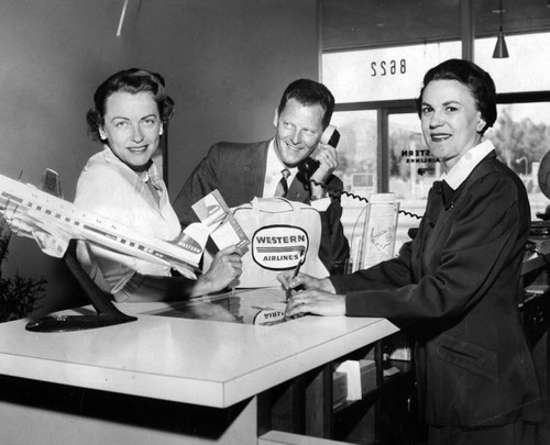 Western Airlines office opens