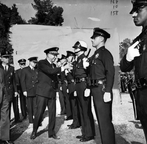 More men in blue for Los Angeles