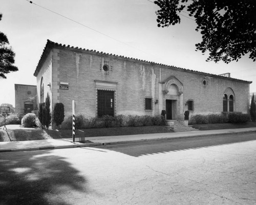 Wilshire Branch exterior