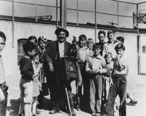 Organ grinder at a Los Feliz school