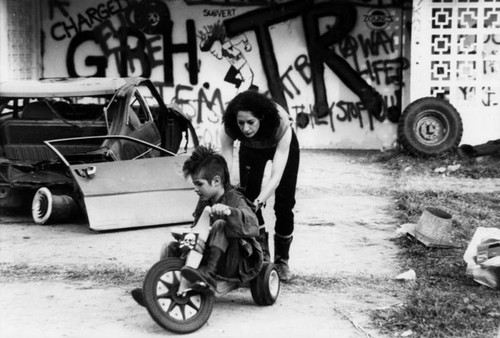 Penelope Spheeris directing