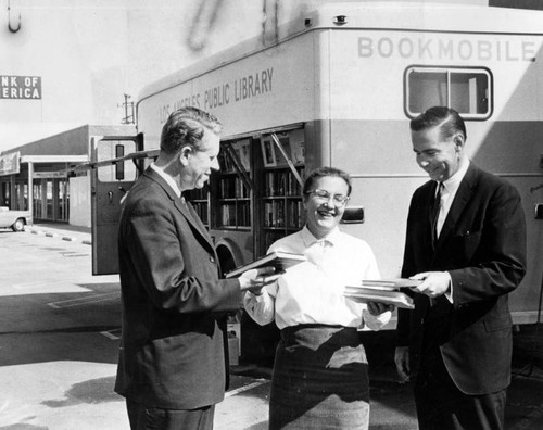 Bookmobile service begins