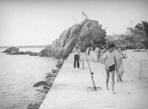 Fishing in Corona del Mar