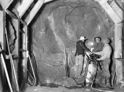 Construction of the L.A. Aqueduct