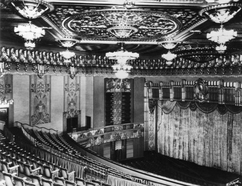 Auditorium, Warner Bros. Theater