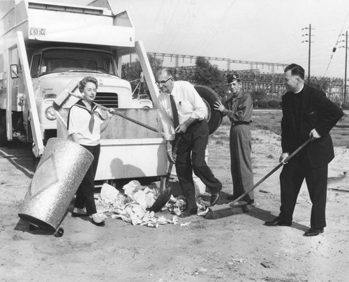 North Hollywood anti-litter campaign, official send-off