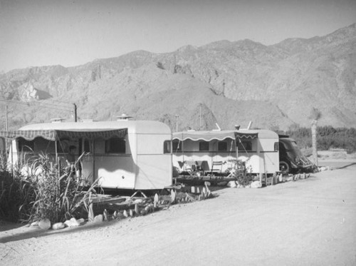 Trailers along a dirt road in Palm Springs