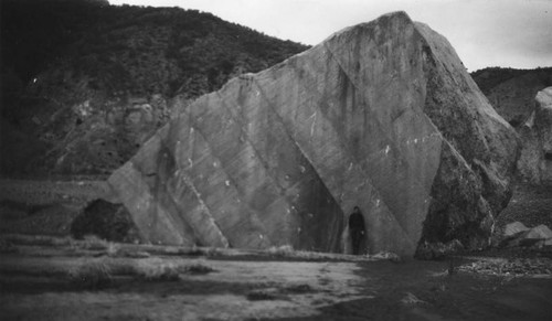 Concrete "iceberg", St. Francis Dam