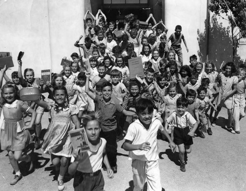 Menlo avenue school children