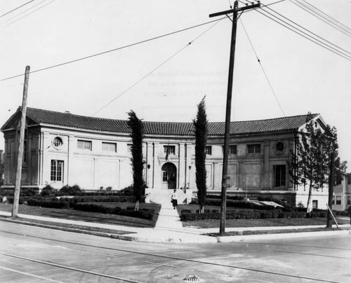 Exterior, Lincoln Heights Branch