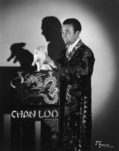 Magician Chan Loo