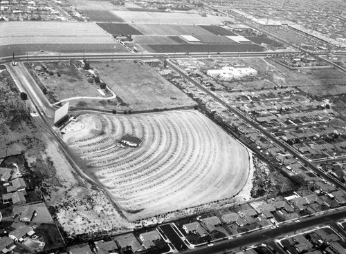 Lincoln Drive-In, Buena Park, looking northeast