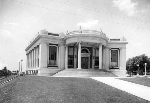 Exterior view, Arroyo Seco Branch Library