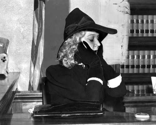 Mae Murray on witness stand