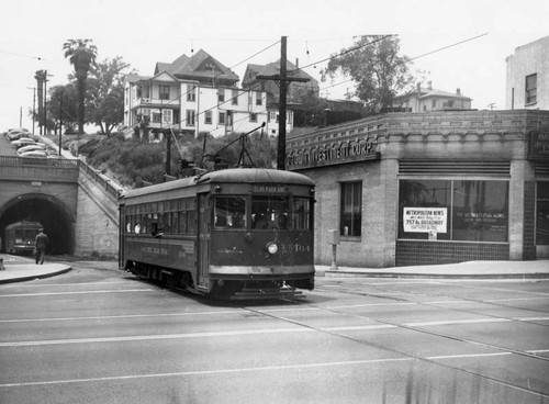 Hill Street Tunnel and Temple Street