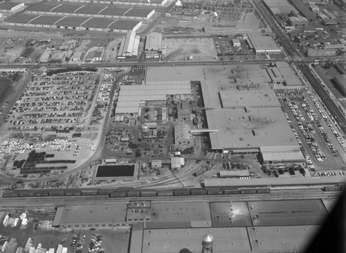 Ford Motor Co., Lincoln-Mercury Plant, looking north