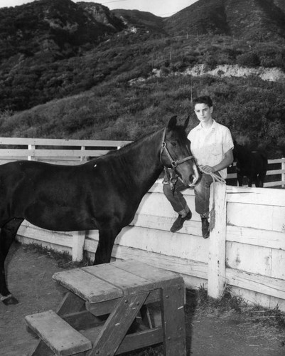 Valley youth groups enjoy Symonds Ranch in Sylmar