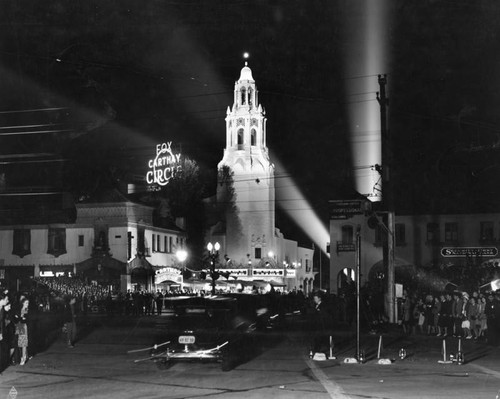 Premiere night, Carthay Circle Theatre