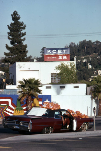 East Hollywood orange vendor