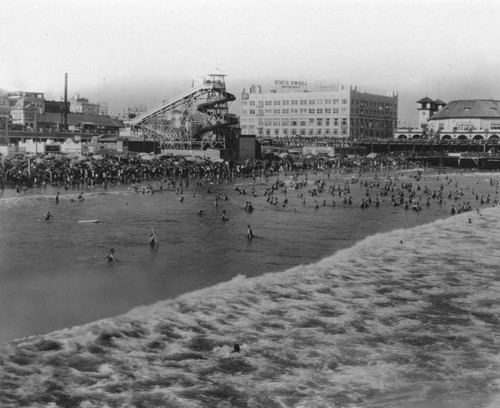 Crowded beach at The Pike