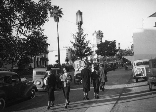 Westwood Boulevard north from Kinross