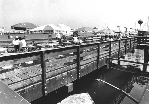 Picnic area at the fish markets