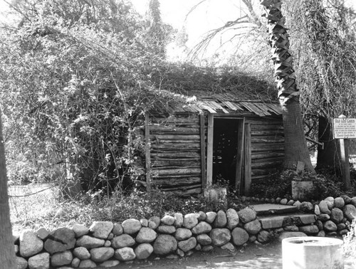 Santa Anita Rancho log cabin