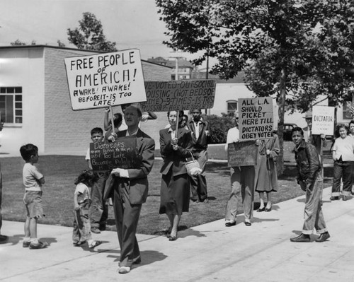 Aliso Village picketers