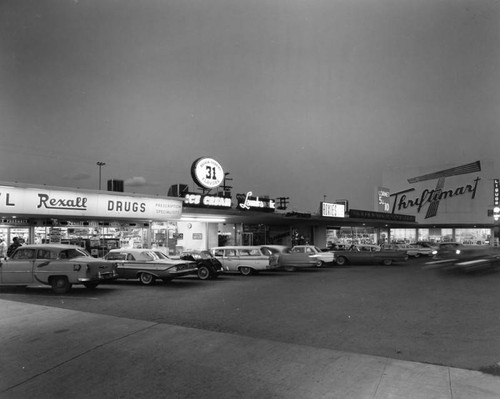 Encino shopping center