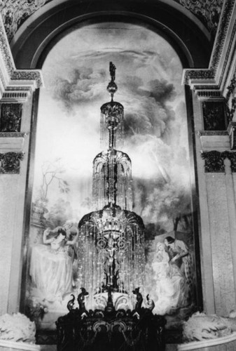 Crystal fountain, Los Angeles Theatre