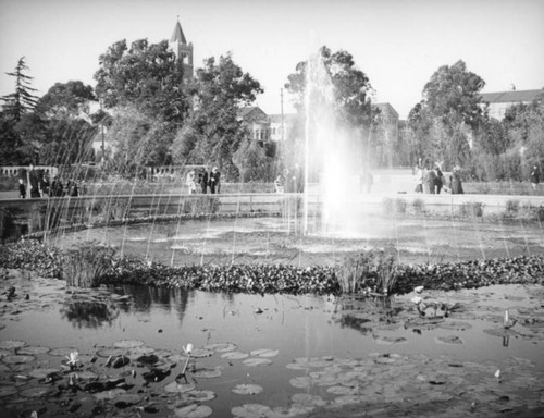 Exposition Park fountain