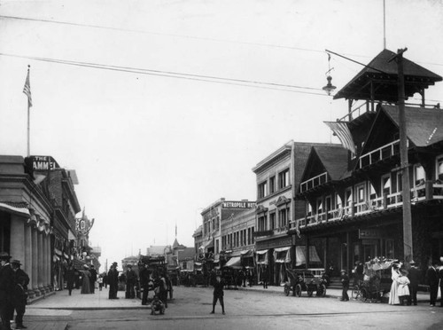 View down Pier Avenue