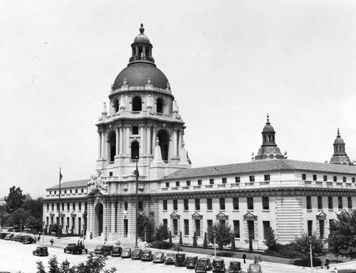 Exterior, Pasadena City Hall