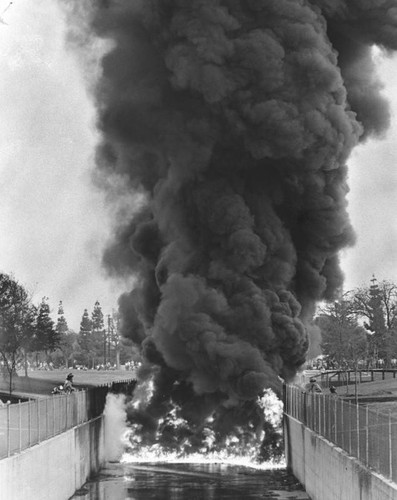 Oil well fire in Long Beach canal