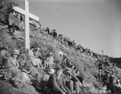 Palm Springs Easter service, view 3